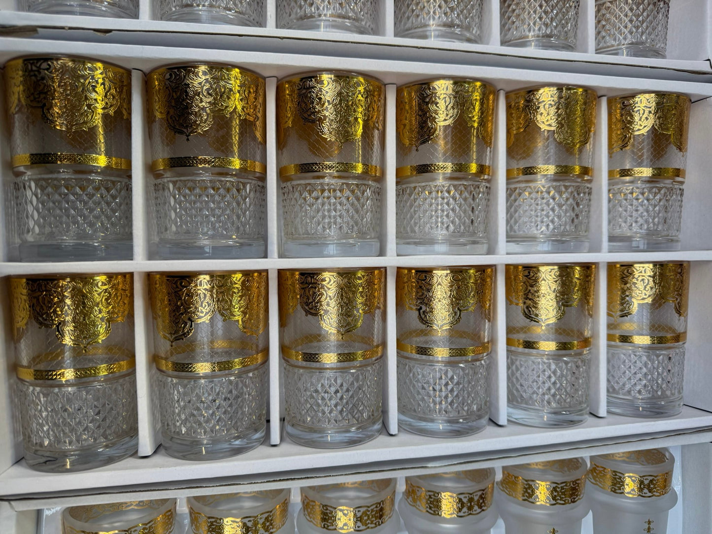 Theeglazen – Gouden Decoratie