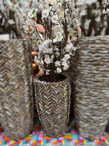 Schelpenvaas 60 cm – Inclusief Kunstbloemen